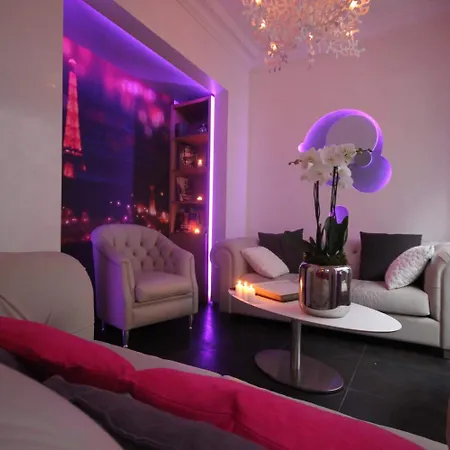 Hotel Lumieres Montmartre Paris-3